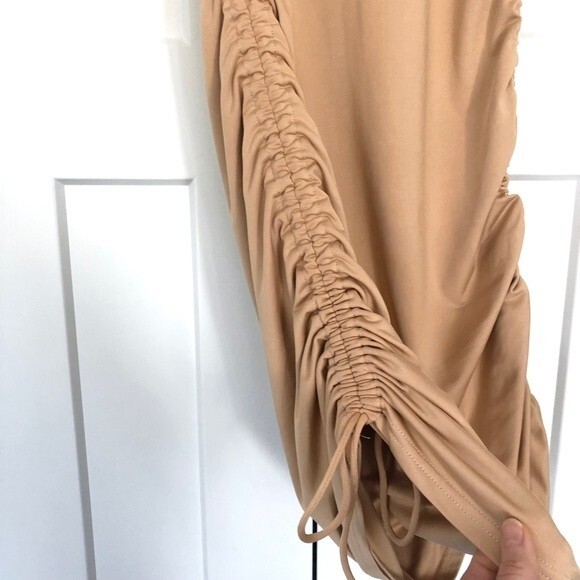 ❤️ Superdown Cory Ruched Side Mini Dress in Nude/Tan - XL - Picture 7 of 10